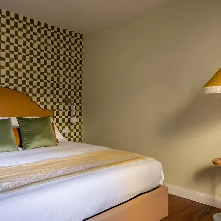 Geometric Design By Maison Apartment